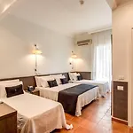 Mirti Hotell *